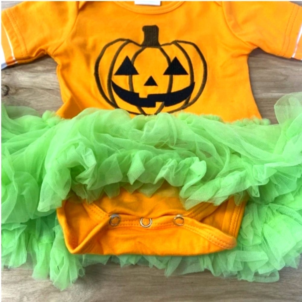 Boutique Orange green pumpkin bodysuit & tutu 0-6mo - Picture 2 of 2